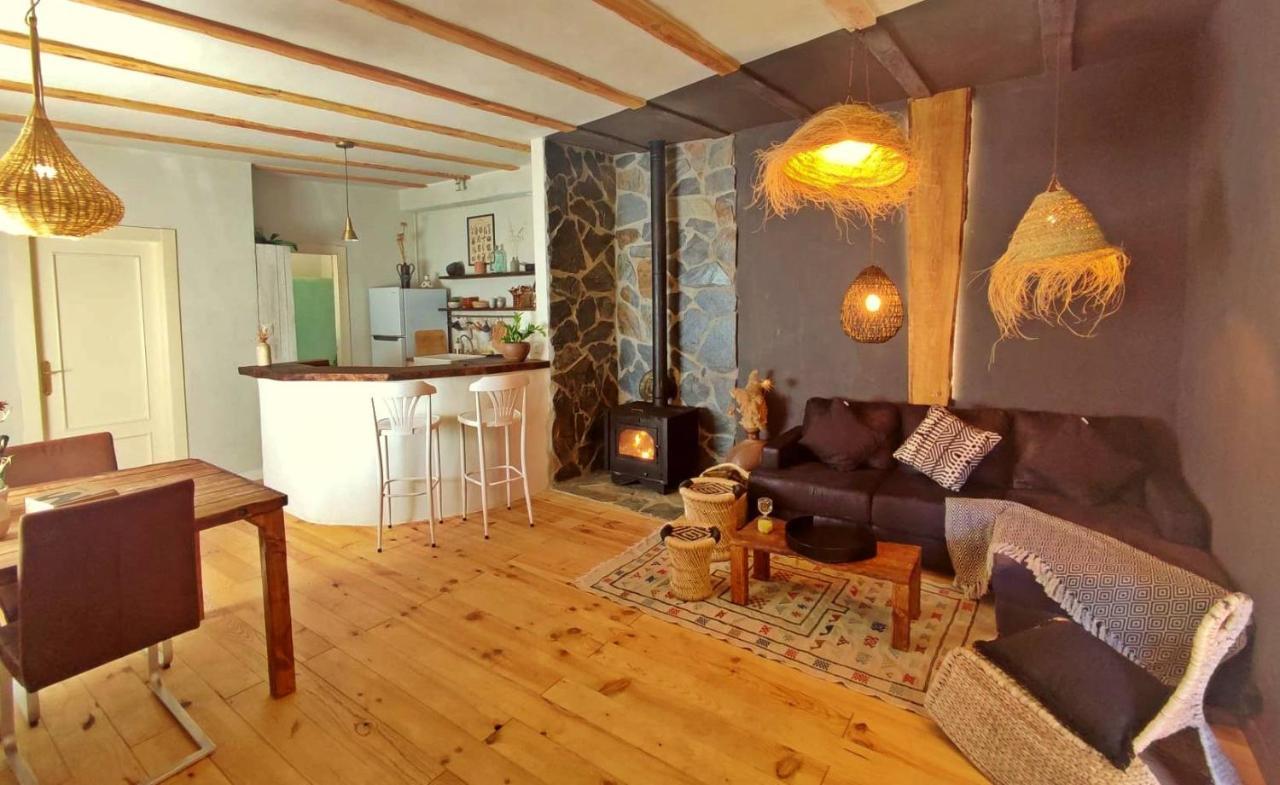 Esencia Lodge - Luxurious Off-Grid Cabin Retreat Альмуньекар Экстерьер фото